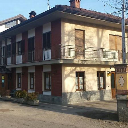 Ristorante Buasca Hotel Cuorgne Exterior photo