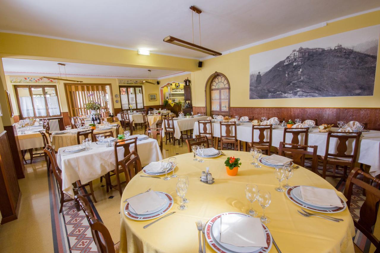 Ristorante Buasca Hotel Cuorgne Exterior photo